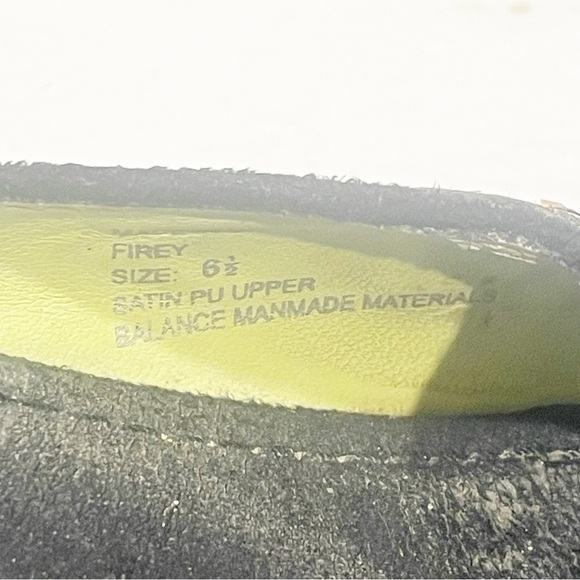 Steve Madden Size 6.5 Black Y2K Satin Beaded Clogs - Picture 5 of 6